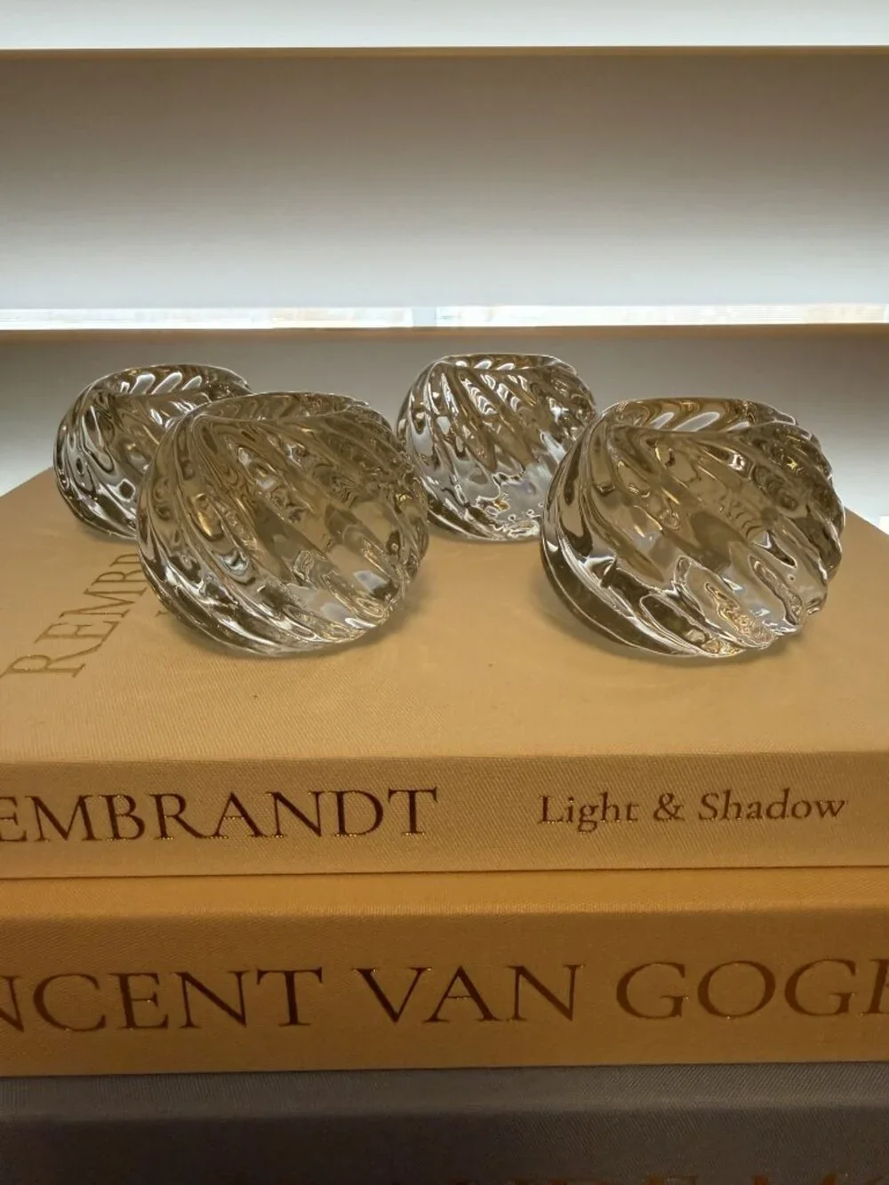 VTG Swirl Glass Ball Candle Holder Set/4